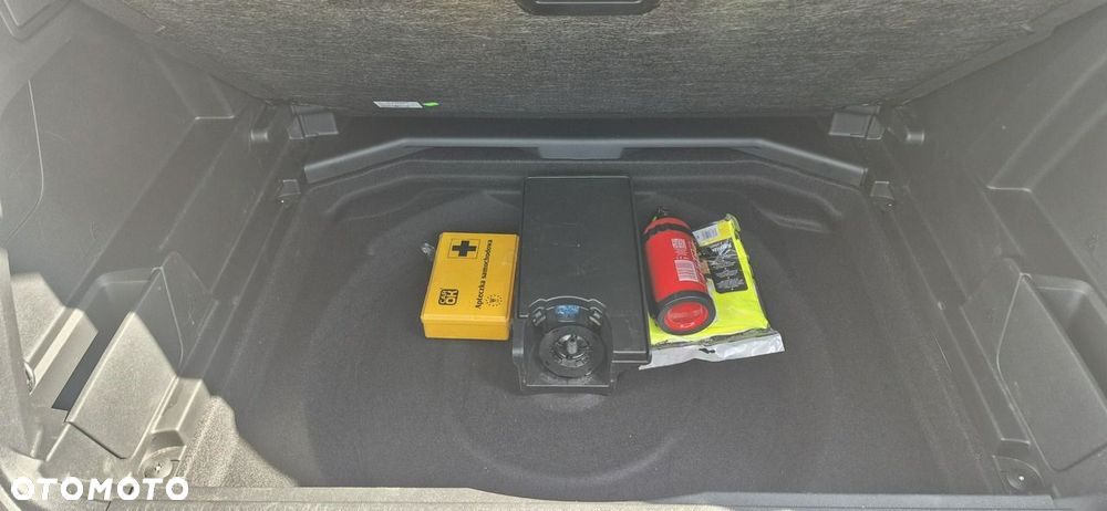 Peugeot 3008 1.2 PureTech Allure Pack S&S EAT8 - 33