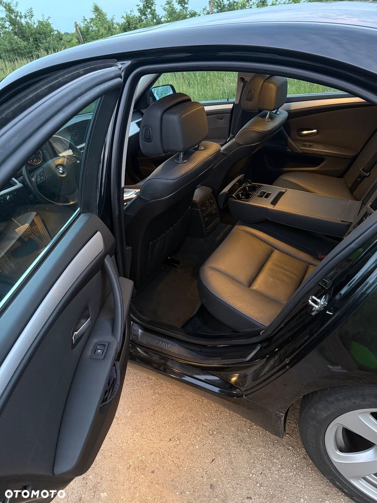 BMW Seria 5 525i - 13