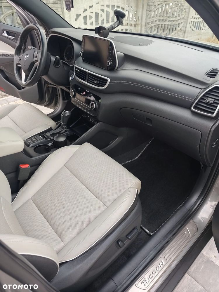 Hyundai Tucson blue 1.6 CRDi 2WD DCT Premium - 26