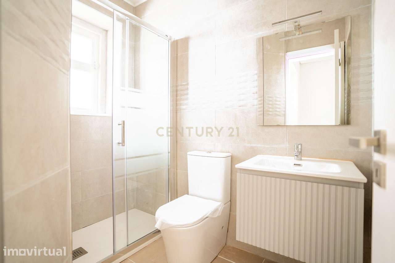 T3 Remodelado a Estrear | 98 m² | Varanda | Metro a 200 m | Arroios - Grande imagem: 5/33