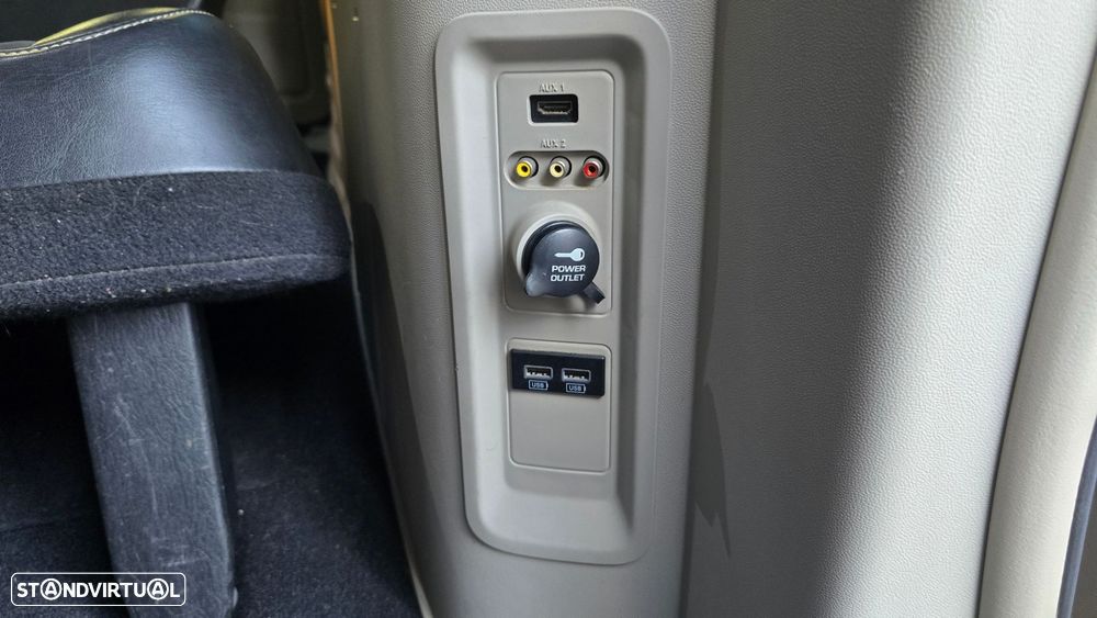 Lancia Voyager 2.8 CRD Platinum - 53