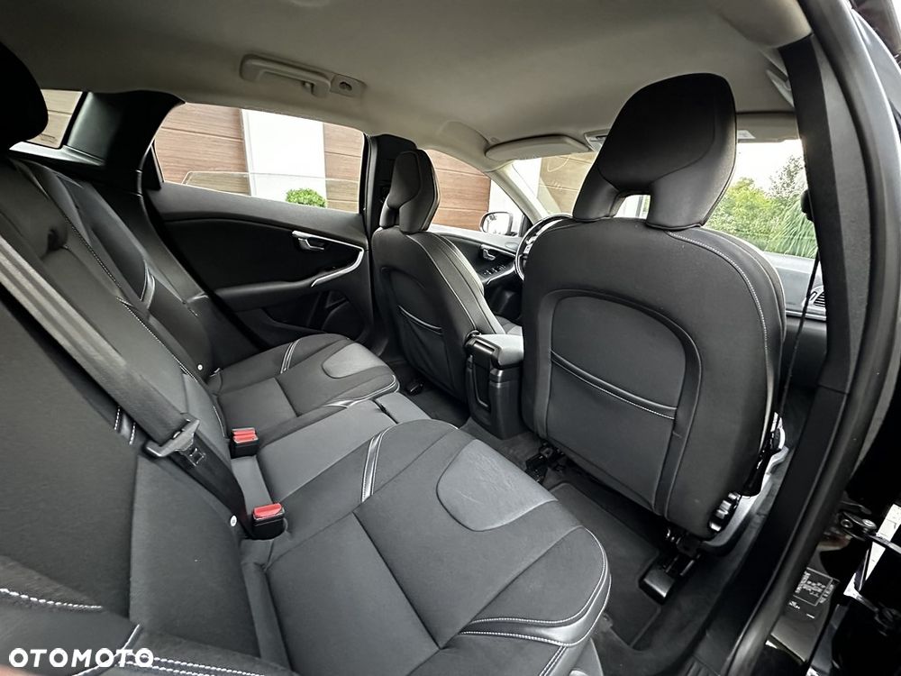 Volvo V40 D2 Drive-E Momentum - 20