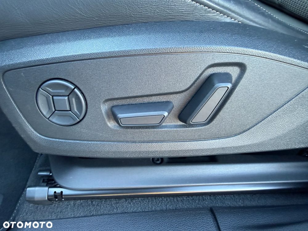 Audi Q3 Sportback 40 TDI quattro S tronic S line - 40