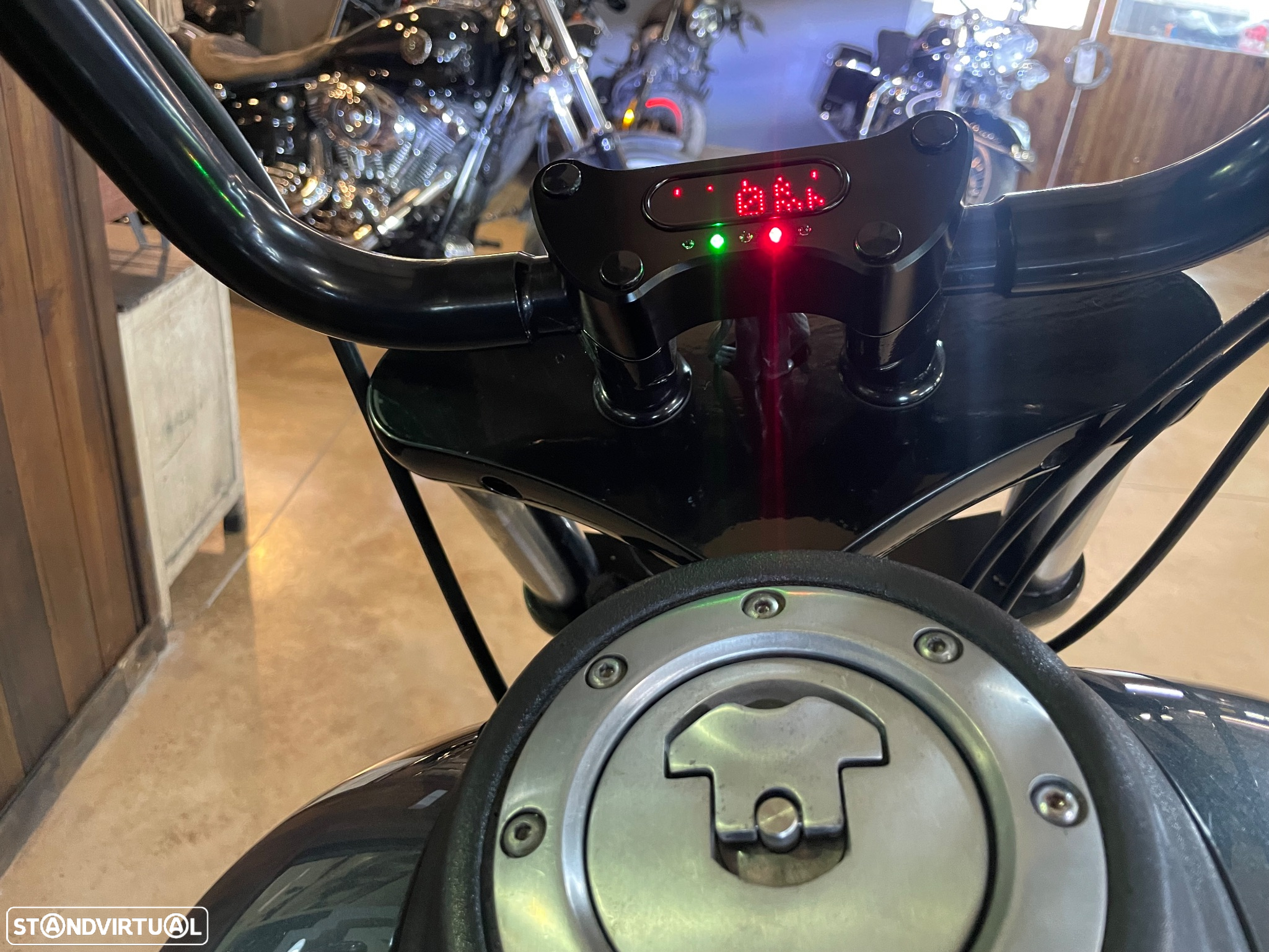 Harley-Davidson Dyna FXDI Super Glide - 12