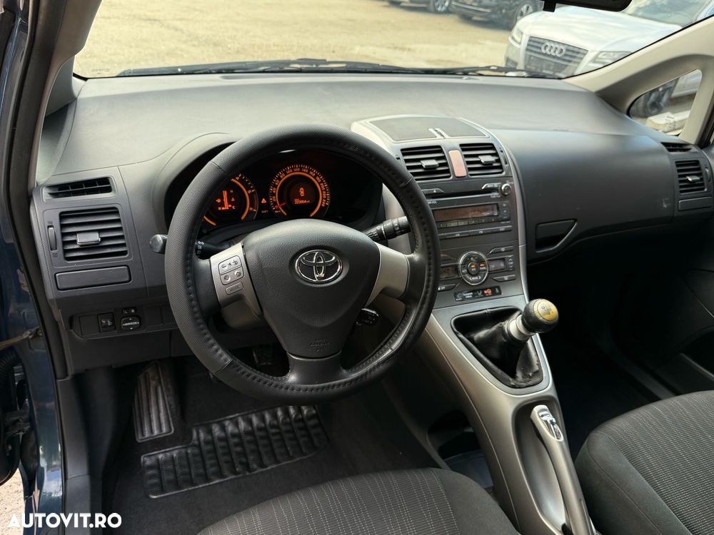 Toyota Auris - 8