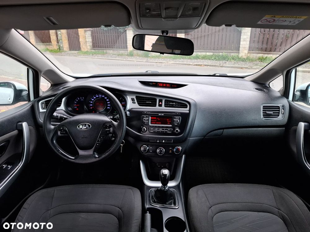 Kia Ceed - 14