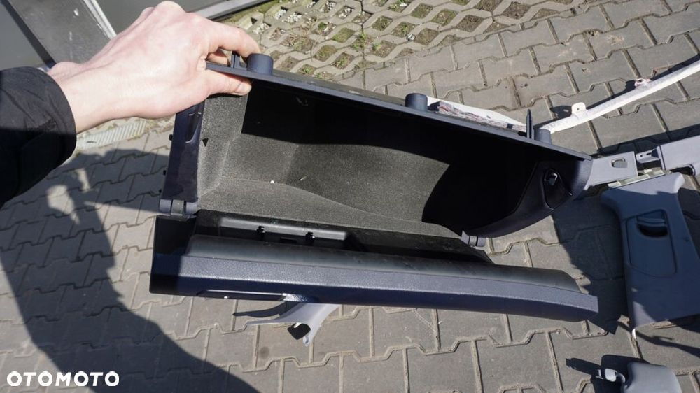 OSŁONA OSLONA PRZECIWSLONECZNA PRAWA AUDI A4 B6 - 8