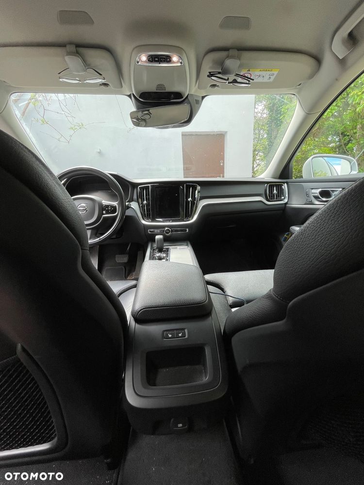 Volvo V60 Cross Country - 8