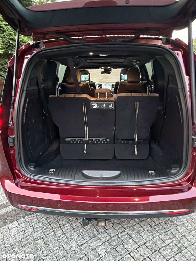 Chrysler Pacifica - 10