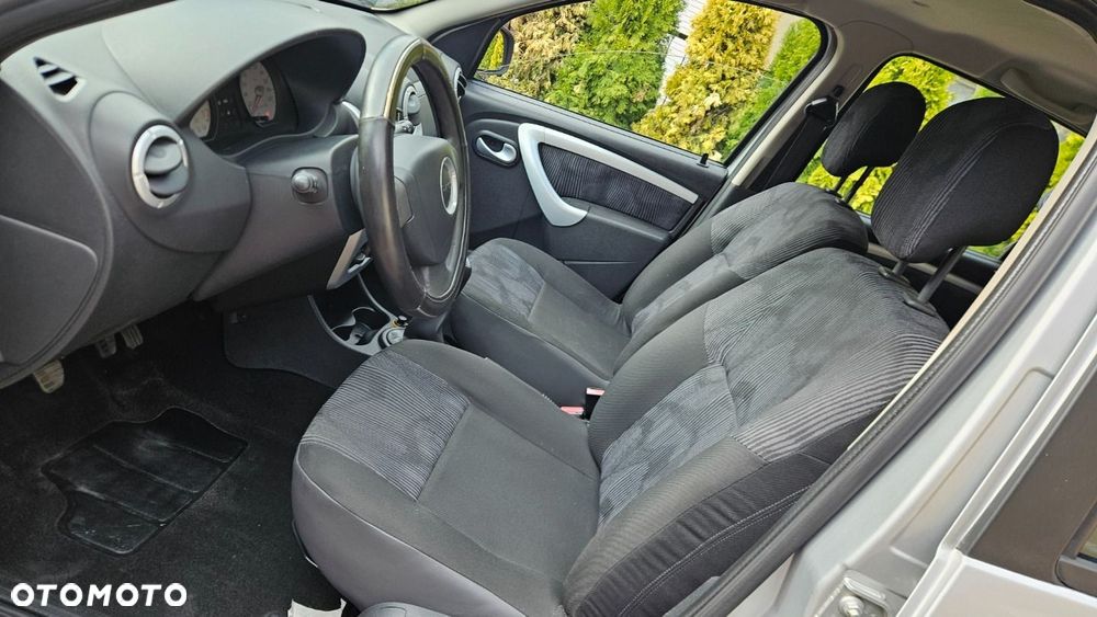 Dacia Sandero 1.6 Laureate - 12