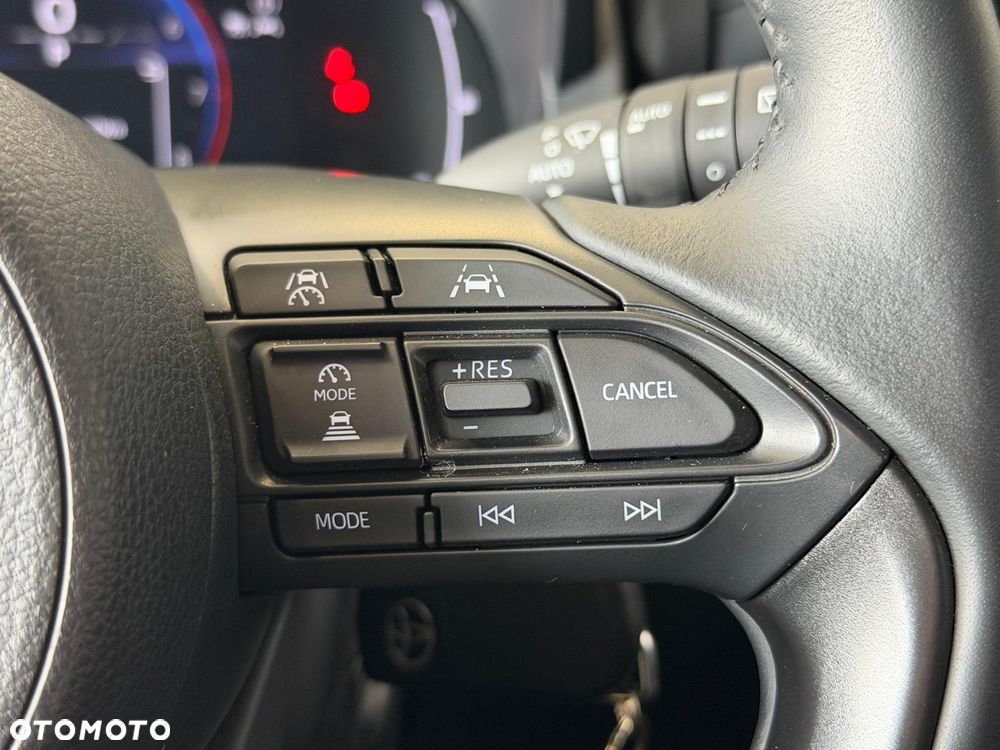 Toyota Yaris Hybrid 1.5 Style - 17