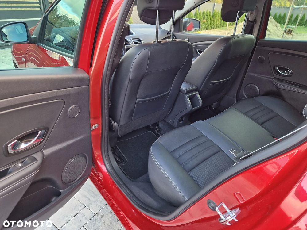 Renault Megane 1.6 dCi Energy Bose Edition - 11