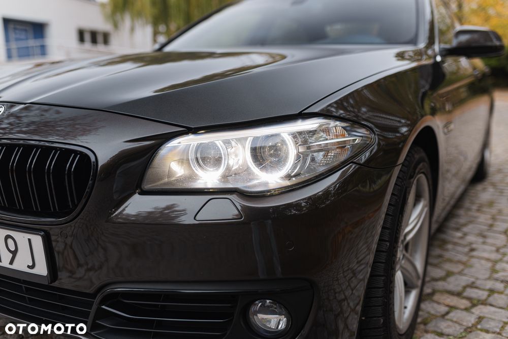 BMW Seria 5 520d xDrive Luxury Line - 3