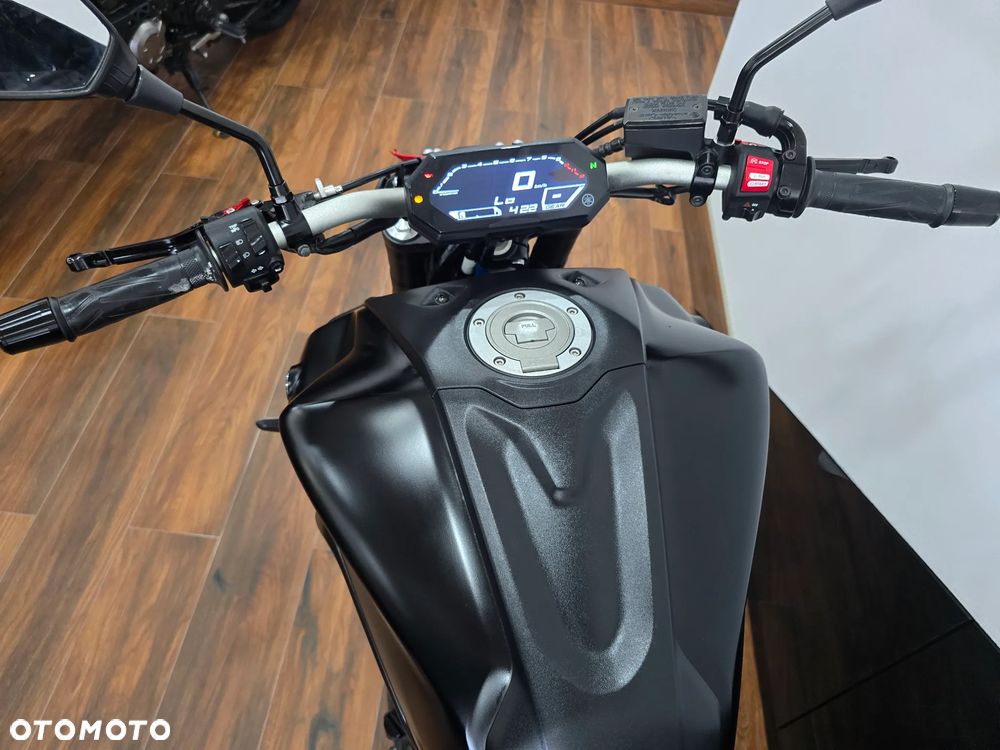 Yamaha MT - 9