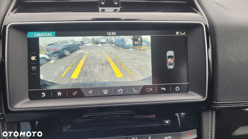 Jaguar F-Pace 20d AWD R-Sport - 18