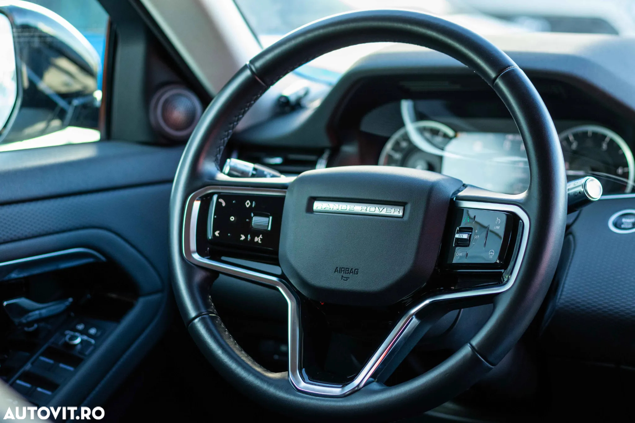 Land Rover Range Rover Evoque 2.0 D200 R-Dynamic MHEV SE - 18