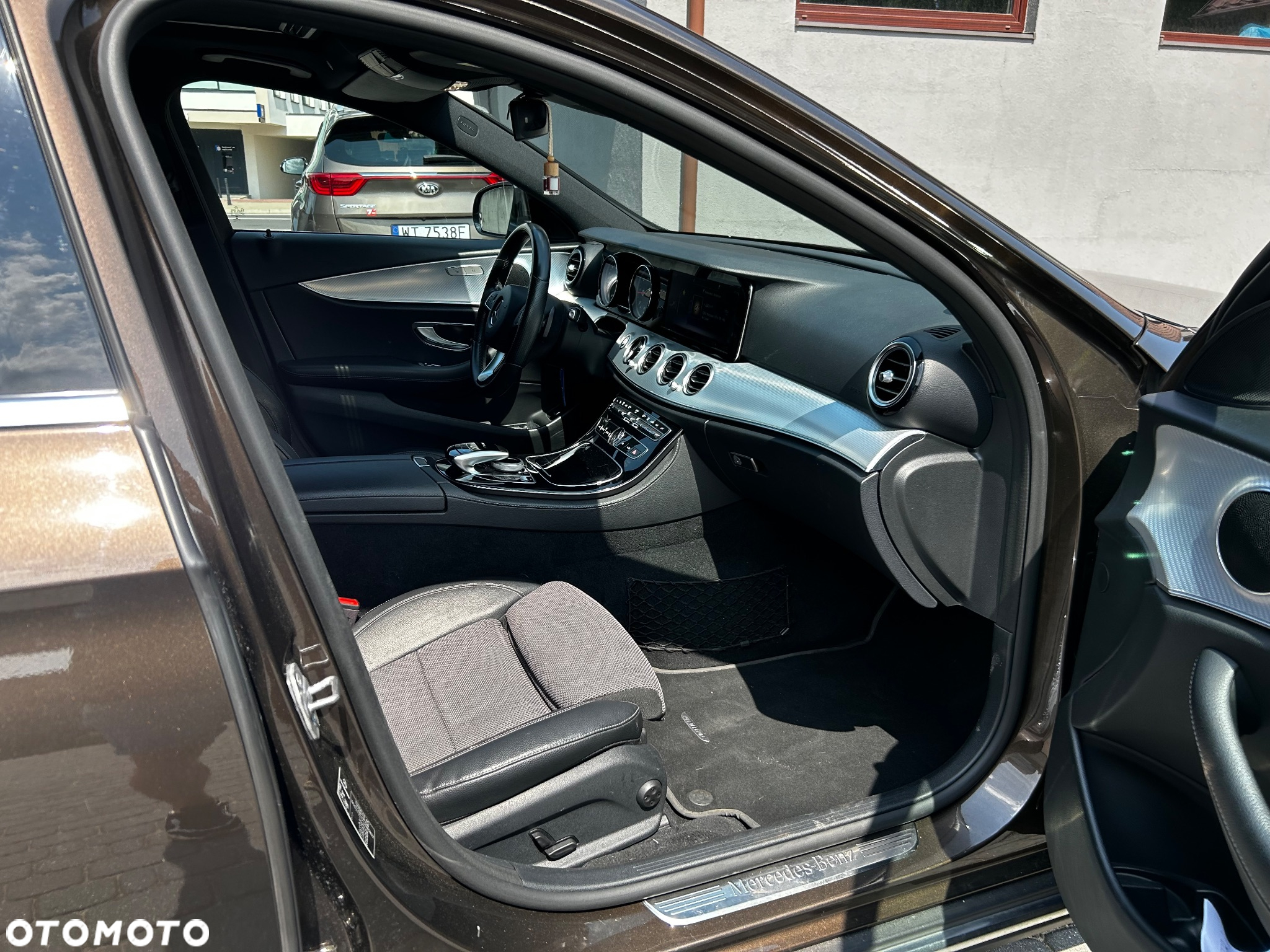 Mercedes-Benz Klasa E 220 d 4-Matic All-Terrain - 9