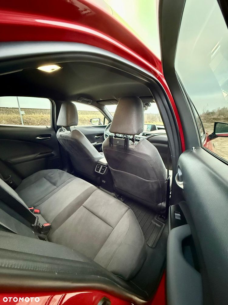 Lexus UX 200 GPF Business 2WD - 39