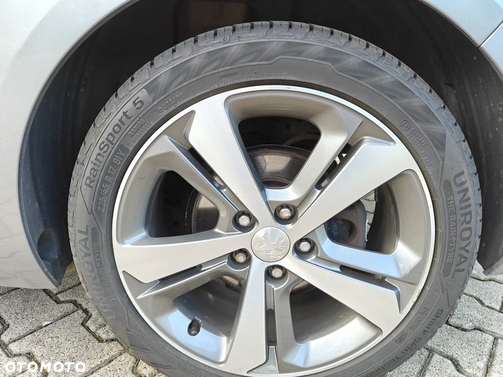 Peugeot 308 2.0 Blue HDi Allure S&S - 19