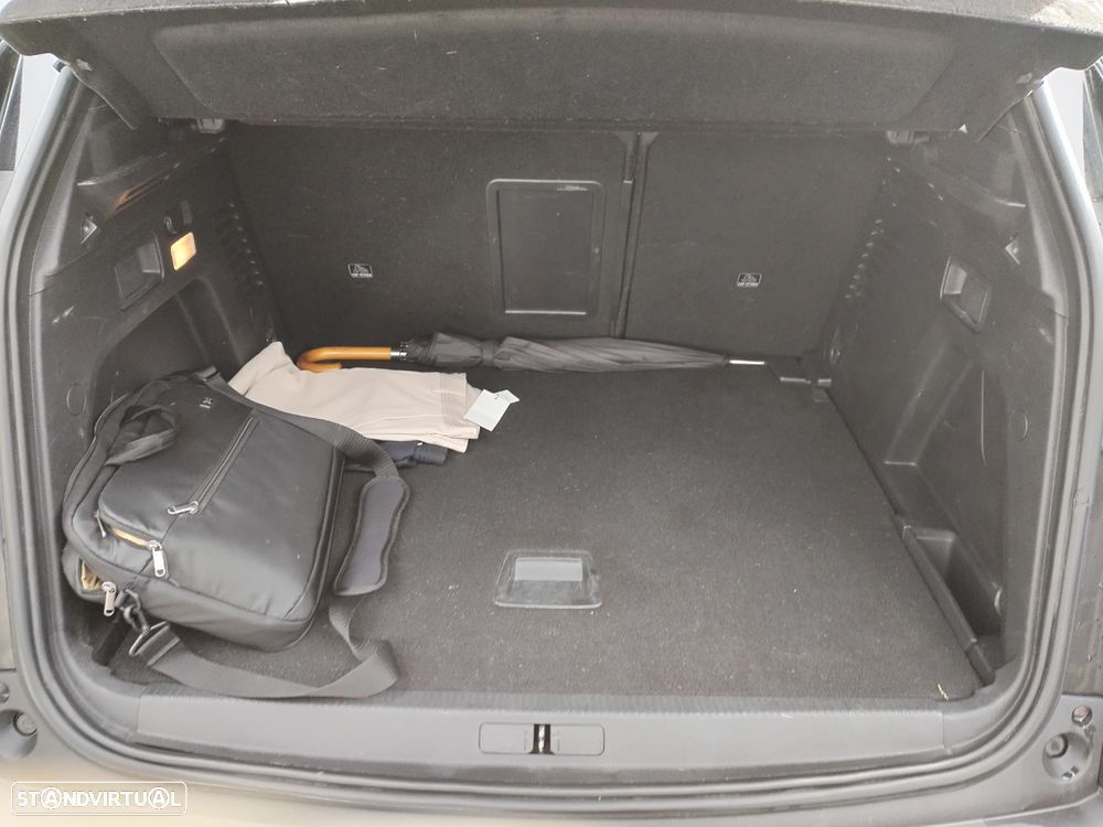 Peugeot 3008 1.5 BlueHDi Allure EAT8 - 11