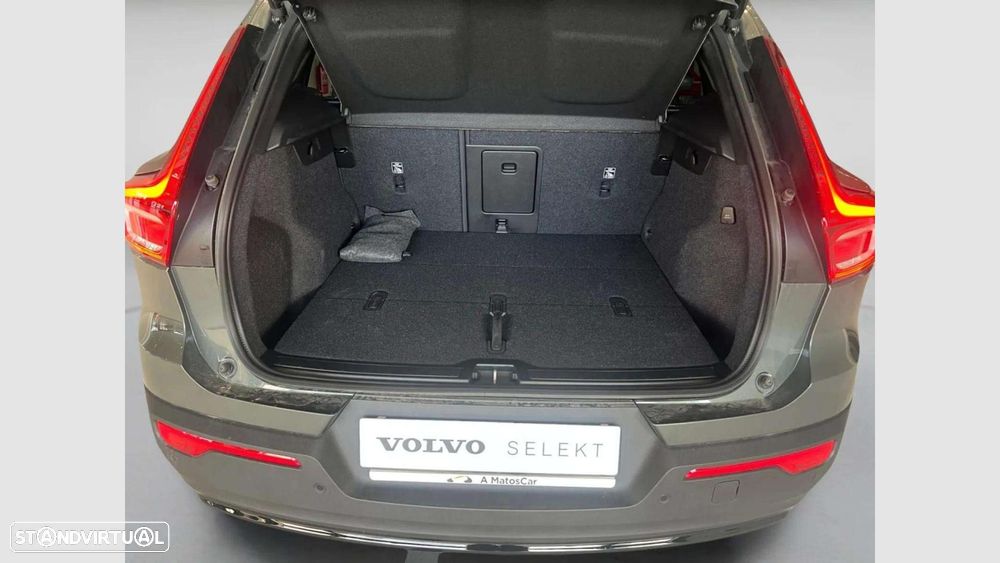 Volvo XC 40 2.0 B3 Plus Dark - 10