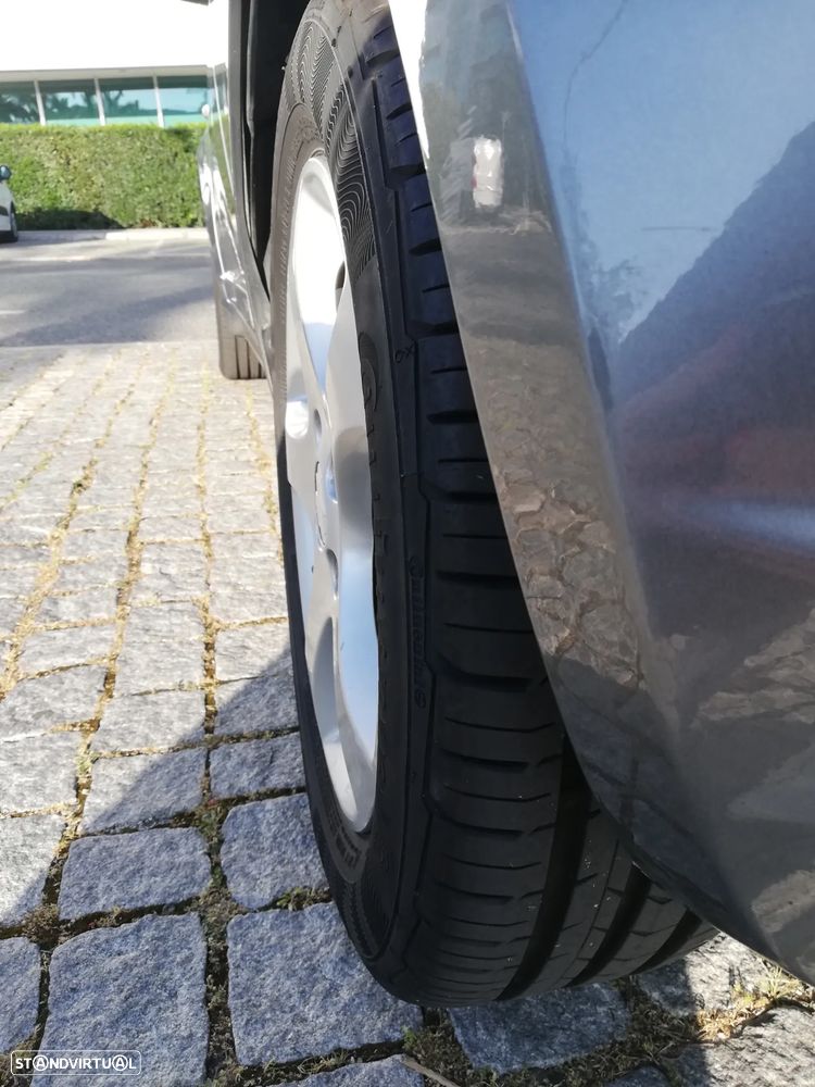 Suzuki Swift 1.3 16V GA - 10