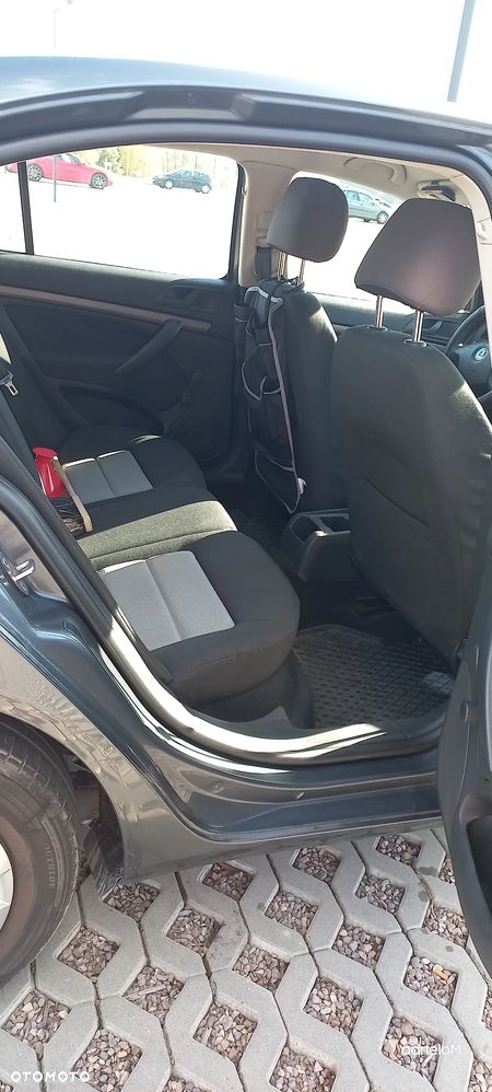 Skoda Octavia 1.6 Active - 12