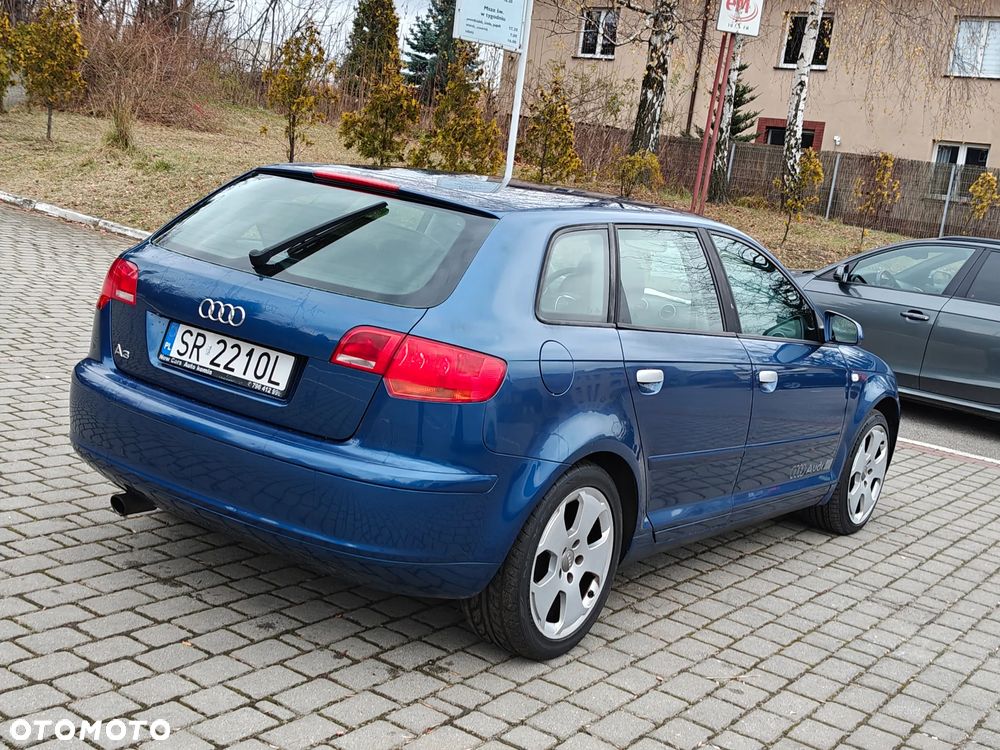Audi A3 Sportback 1.6 FSI Attraction - 13