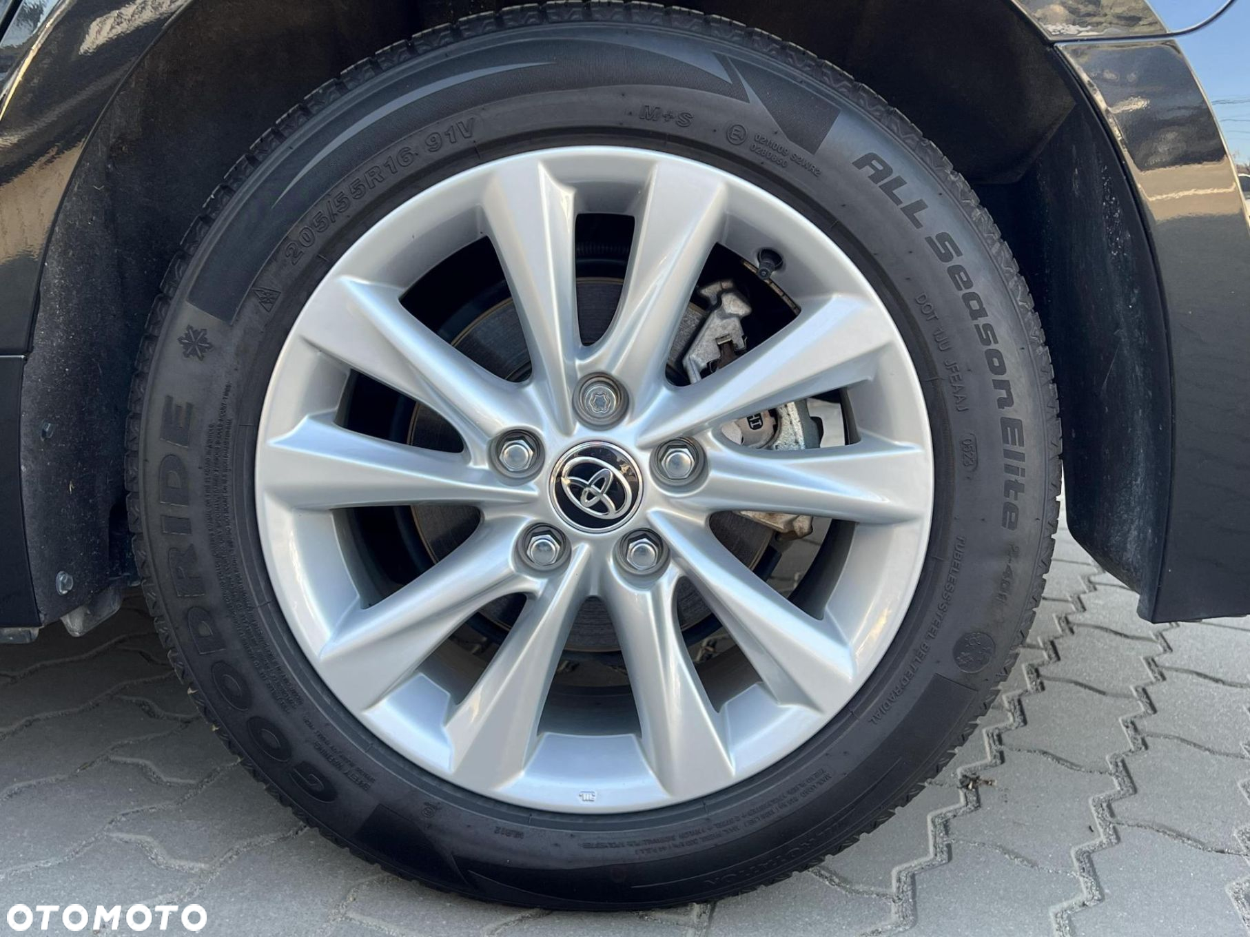 Toyota Corolla 1.8 Hybrid Comfort - 18