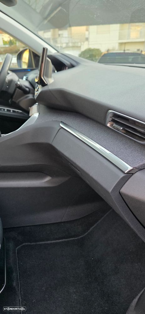 Peugeot 3008 PureTech 130 Stop & Start Allure - 19