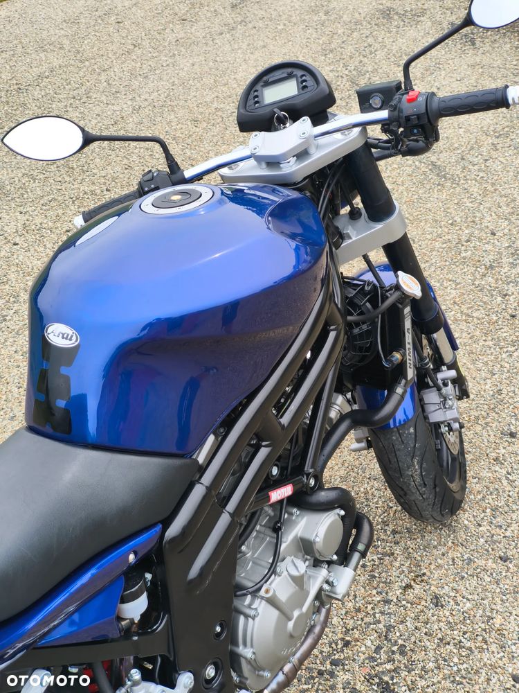 Hyosung GT Comet - 5