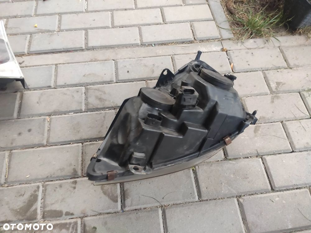 KL Lampa Prawy Lewy Przód Renault Clio II Lift Czarne - 3