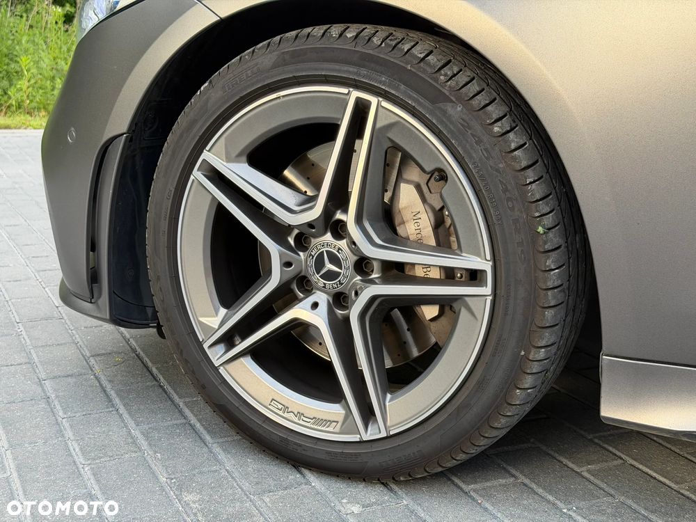 Mercedes-Benz CLS 350 AMG - 22
