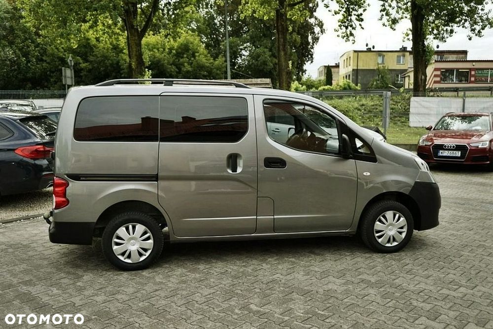 Nissan NV200 - 10