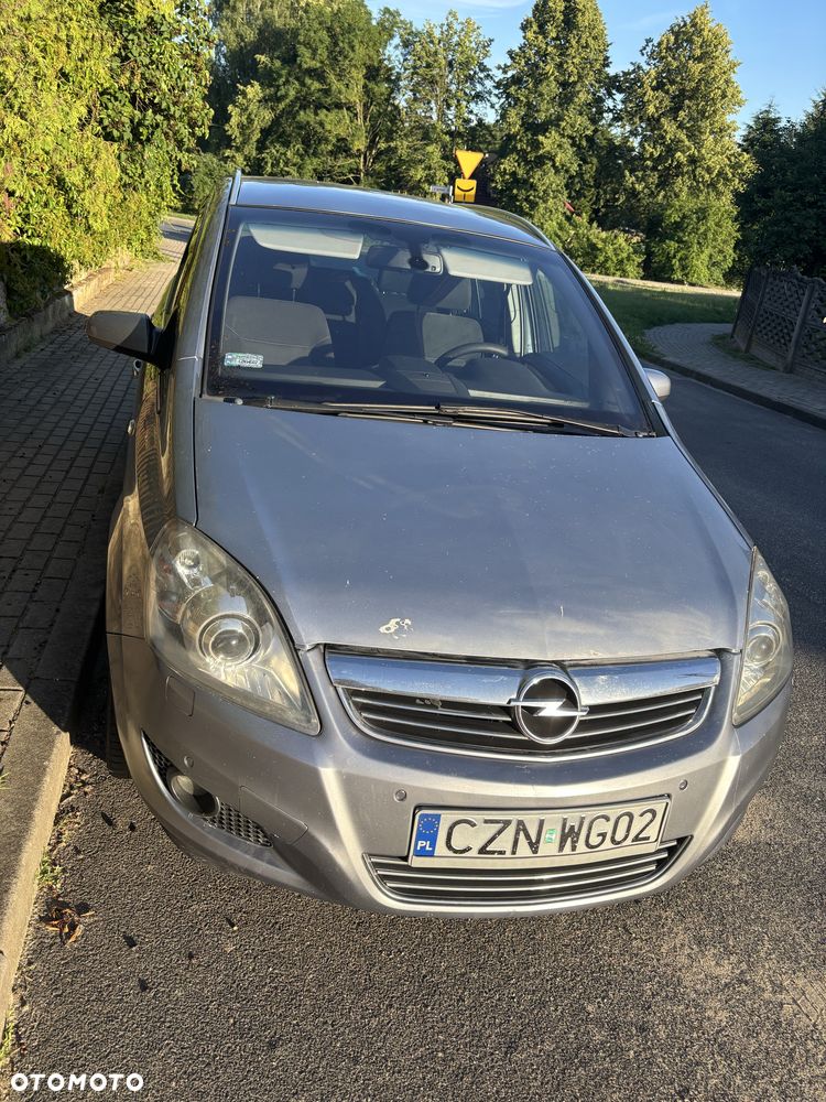 Opel Zafira - 1