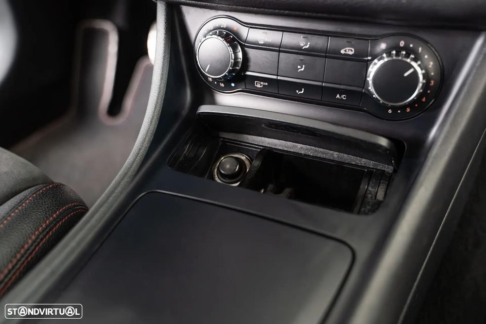 Mercedes-Benz GLA 200 - 34