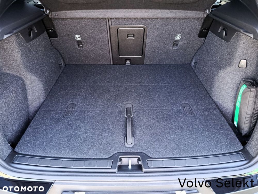 Volvo XC 40 - 25