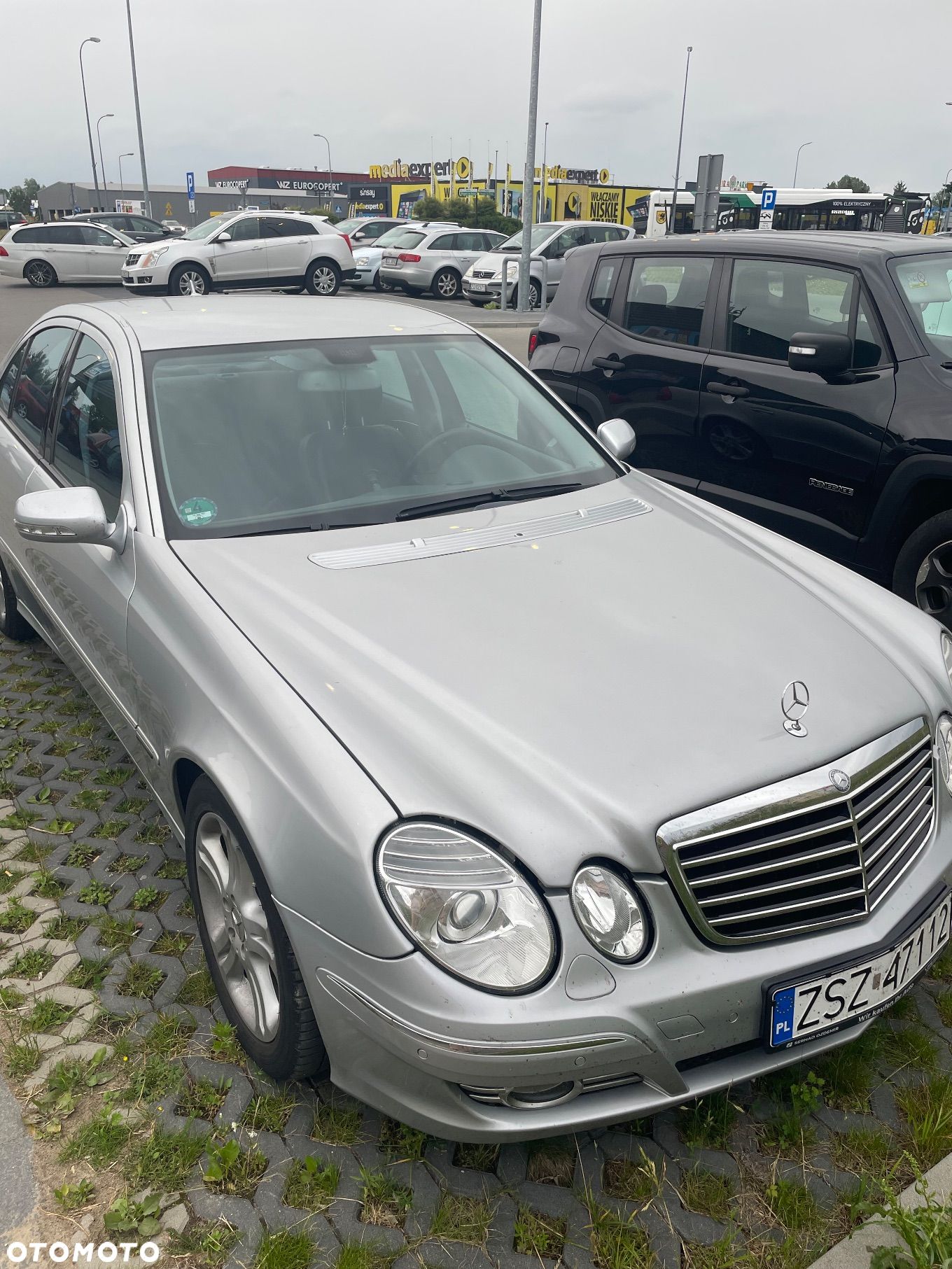 Mercedes-Benz Klasa E 200 T CGI BlueEFFICIENCY Automatik Avantgarde - 1
