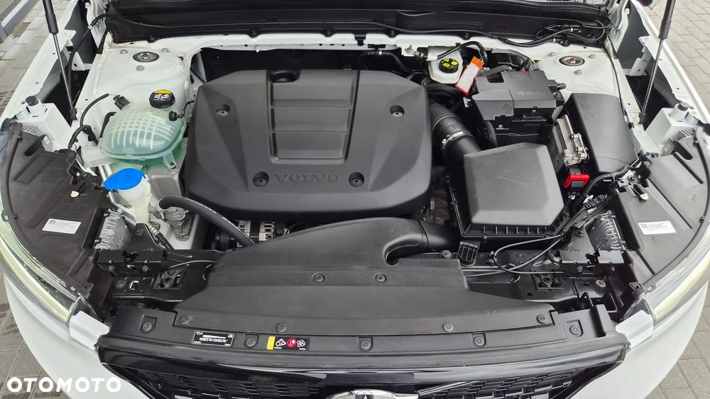 Volvo XC 40 T3 Geartronic Momentum Pro - 40
