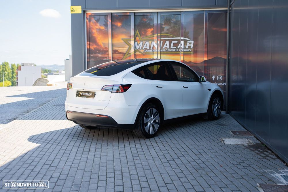 Tesla Model Y Long Range Dual Motor AWD - 5