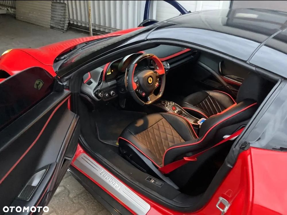 Ferrari 458 Italia - 11