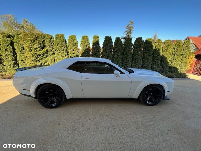 Dodge Challenger 5.7 R/T - 8