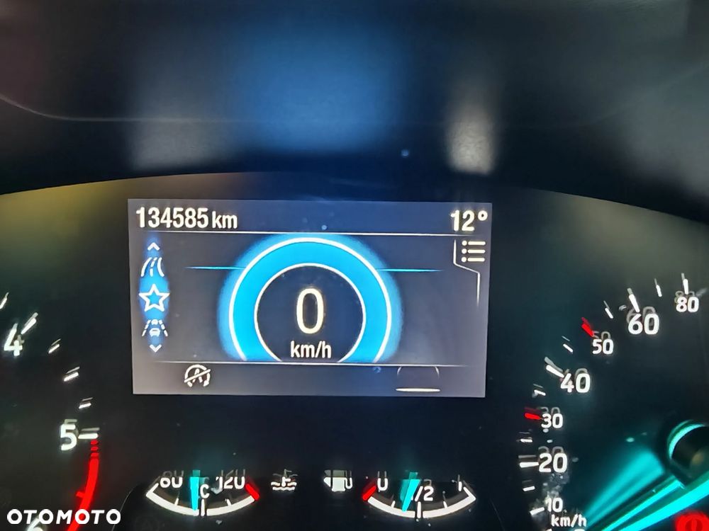 Ford Focus 1.5 EcoBlue Start-Stopp-System ST-LINE X - 28