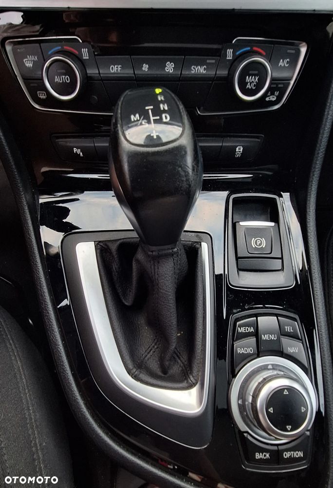 BMW Seria 2 218d Sport-Aut Advantage - 22