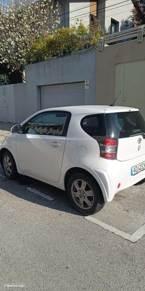 Toyota iQ 1.0 + - 3