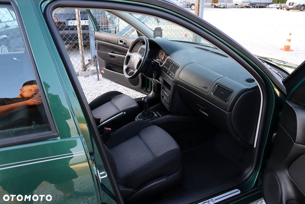 Volkswagen Golf 1.4 Q - 24