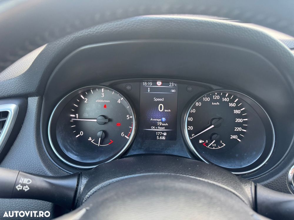 Nissan Qashqai 1.6 DCI Start/Stop Tekna - 25