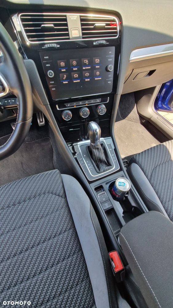 Volkswagen Golf - 4