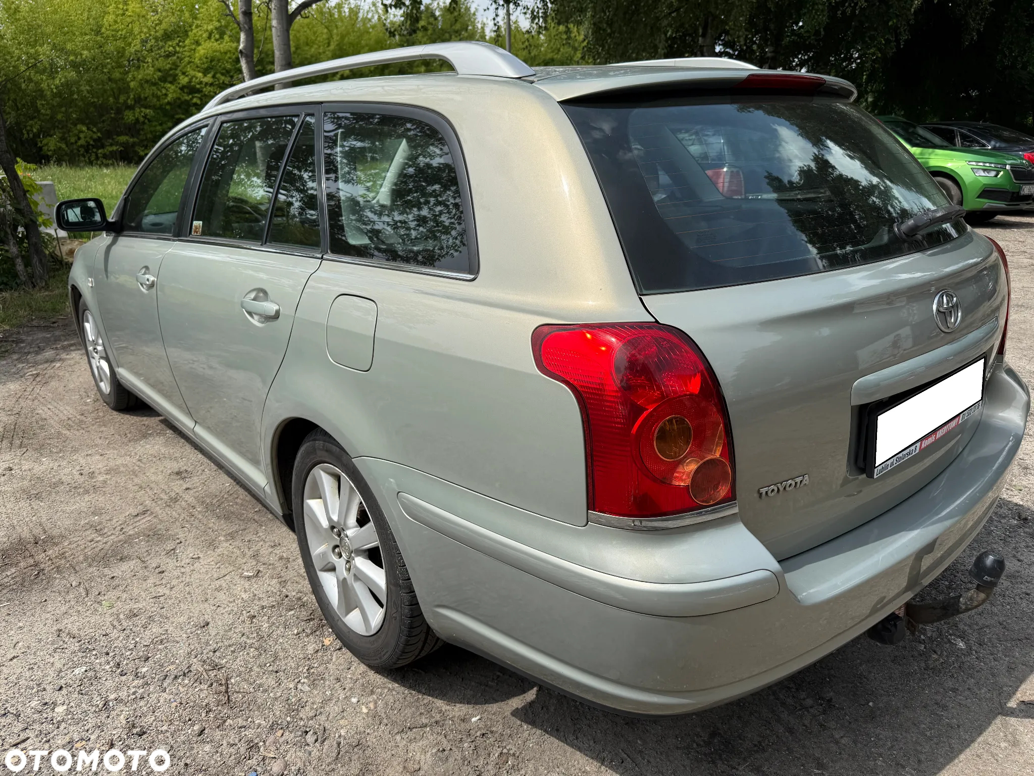Toyota Avensis - 10