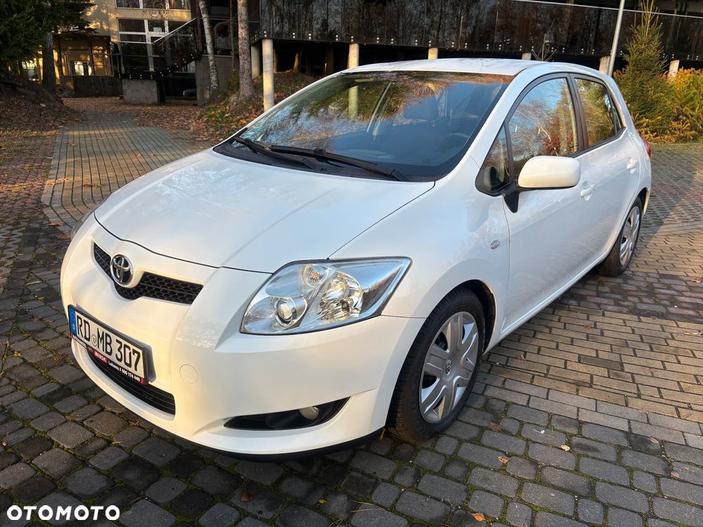 Toyota Auris 1.6 VVT-i Prestige - 1